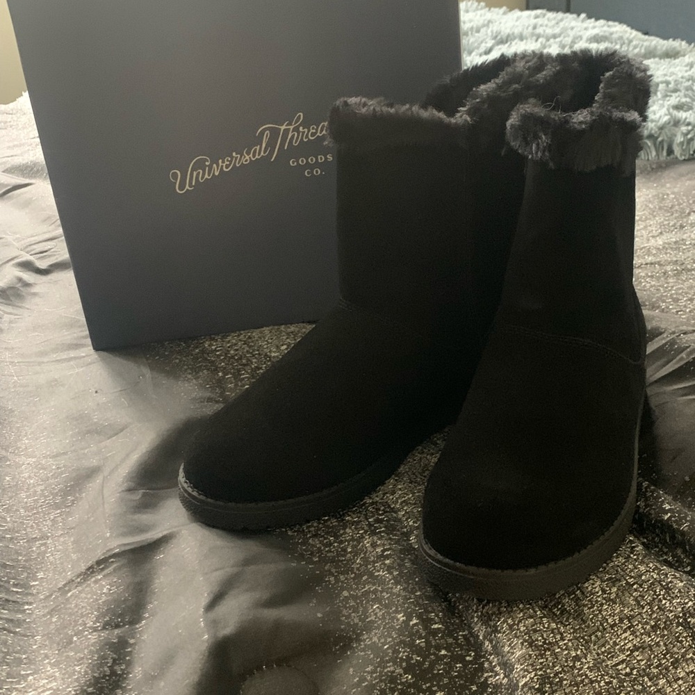 Universal Thread Boots - image 3